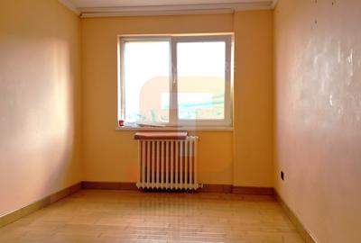 Apartament 4 camere – Mihai Viteazu, Piatra Neamț | Etaj 7/10, vedere panoramică - 10