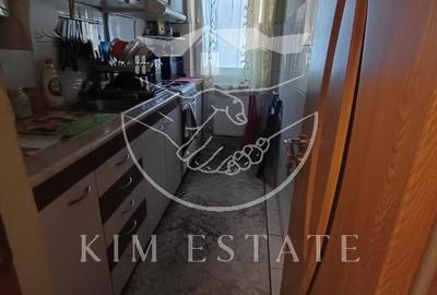 De vanzare apartament 3 camere Tomis Nord - 1