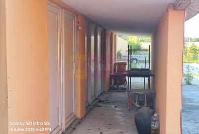 Casă cu 10 camere în Central - 13