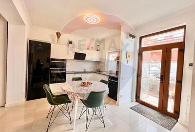Apartament cu 5 camere decomandat, mobilat în Ultracentral - 5