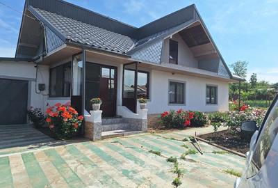 Casă în Perieni - 2