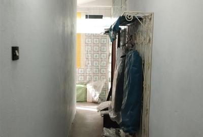 Apartament cu 3 camere decomandat în Turluianu - 12