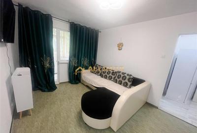Apartament 3 camere, 55 mp, zona Vest Ploie?ti