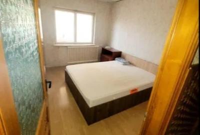 Apartament cu 3 camere decomandat în E3