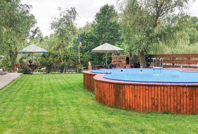 Casă individuală cu 12 camere cu Piscina în Uzlina - 1