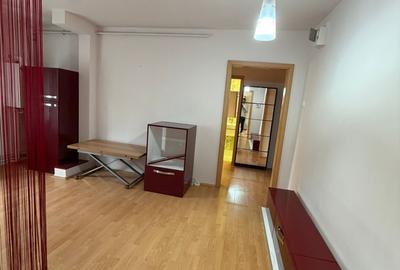 Apartament cu 3 camere semidecomandat în Complex Studențesc - 9