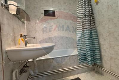 Apartament 2 camere de inchiriat-Faleza Nord in prima linie la mare Apartament 2 camere de inchiriat-Faleza Nord in prima linie la mare - 7