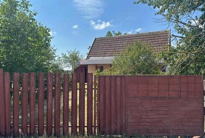 Casa de vanzare in Gepiu. - 2