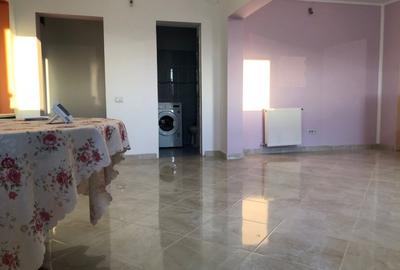 Apartament 3 camere decomandat, zona Vidin-Piata. - 2