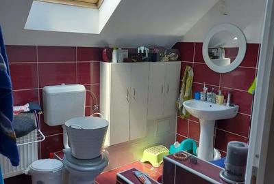 Casă cu 3 camere în Central - 1