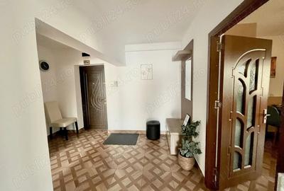Apartament cu 3 camere în Cartierul Nord