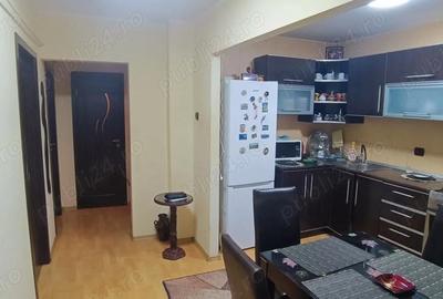 Apartament cu 3 camere decomandat în Central - 2