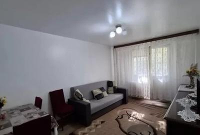 Apartament cu 2 camere decomandat, mobilat în Berceni