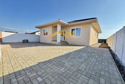 Casă individuală cu 4 camere cu Canalizare în Moșnița Nouă - 1