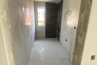 3 camere + terasa 100mp, apartament partial finisat