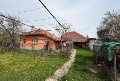 Casă cu 4 camere în Comanda - 2