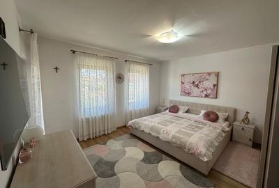 Casă cu 4 camere cu Teren 300 Mp în Florești - 2