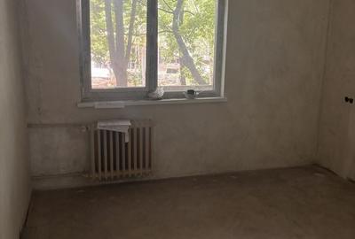 Apartament cu 2 camere semidecomandat în Berceni - 7
