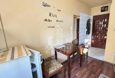 Garsonieră decomandată, mobilată în Complex Studențesc - 2