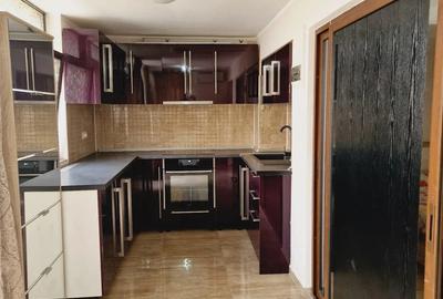 Inchiriez apartament cu 2camere - 3