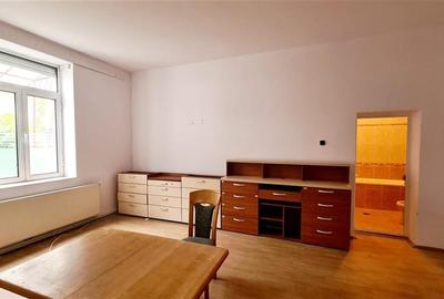 Casa P+E,  4 camere, 2 bai, Central  Maria - 11