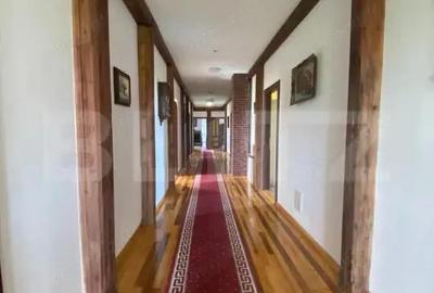 Casă cu 7 camere cu Teren 3000 Mp în Central - 5