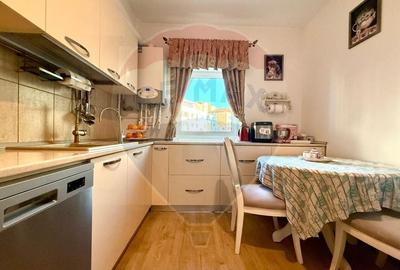 Apartament cu 3 camere de vanzare loc de parcare si teren Constanta - 15