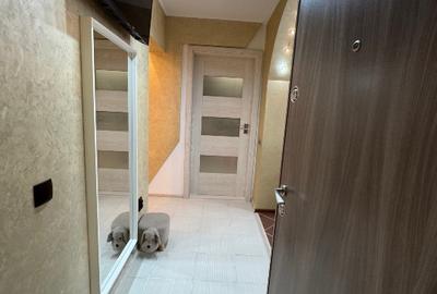 Apartament cu 3 camere decomandat în Traian - 10