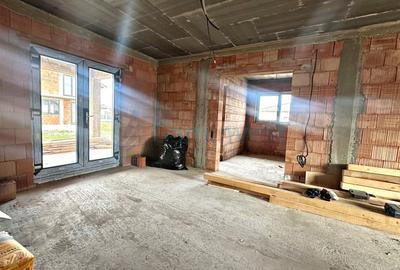 Casă individuală cu 4 camere cu Canalizare în Cihei - 7