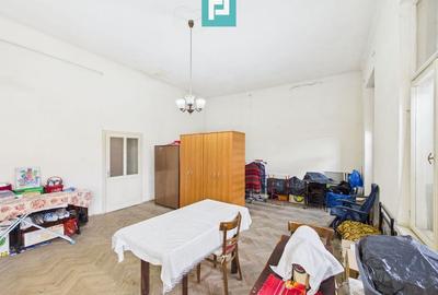 Apartament cu 3 camere semidecomandat în Central - 2