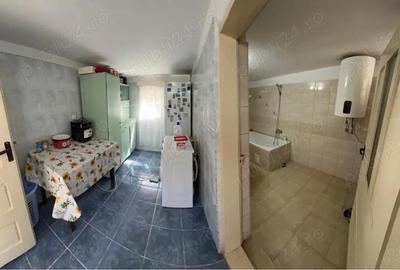 Casă cu Teren 2000 Mp în Central - 3