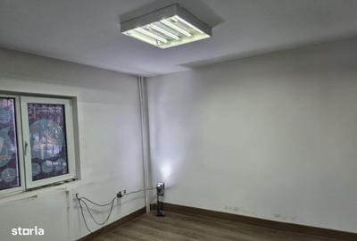 Spațiu comercial, de 70 mp, în Central - 2