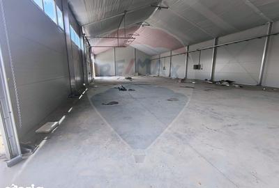 Spațiu comercial, de 560 mp, în Central - 6
