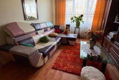 Apartament cu 3 camere semidecomandat, mobilat în Berceni - 2