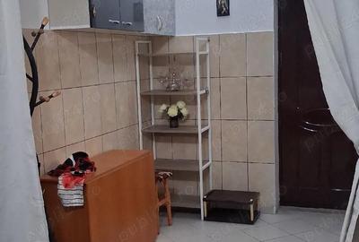 Garsonieră decomandată în Km 4 - 1