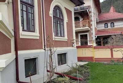 Casă cu 6 camere în Central - 2