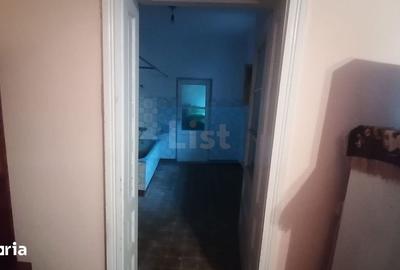 Casă cu 3 camere cu Canalizare în Central - 7