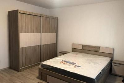 Garsonieră decomandată, mobilată în Titan