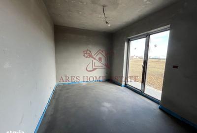 Casă cu 4 camere cu Teren 304 Mp în Central - 3