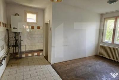 Casă cu 3 camere cu Teren 542 Mp în Central - 2