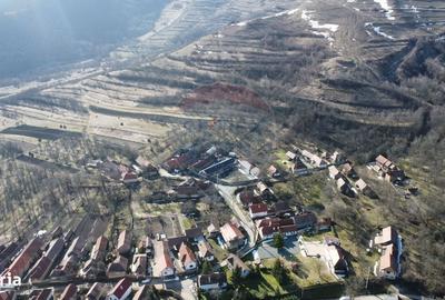 Casă cu 2 camere în Izvoarele