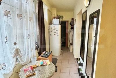 Apartament cu 2 camere, Zona Colegiu Banatean