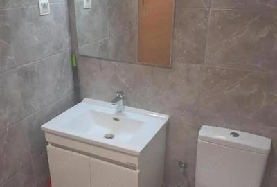 Garsonieră în Titan