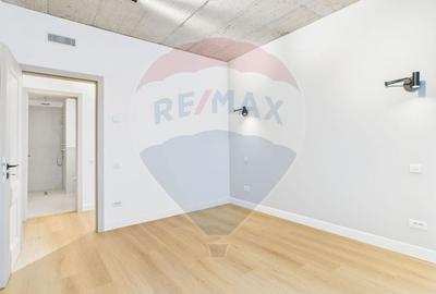 Vila luminoasa cu 4 camere si panouri solare in Amber FOREST Tunari - 34