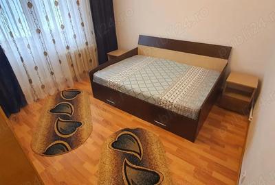 Apartament cu 2 camere decomandat în CET - 2