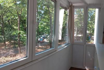 TITAN PARC metrou Nicolae Grigorescu CENTRALA TERMICA etajul 1/4 DECOMANDAT - 12