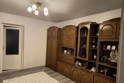 Casă cu 3 camere în Central