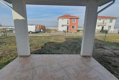 Casa dintre lacuri, Crevedia, cartier nou. - 15