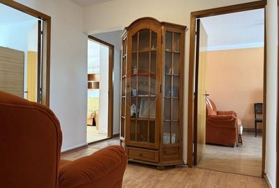 Apartament cu 3 camere de vanzare, str Bucovinei- zona Mioritei - 3