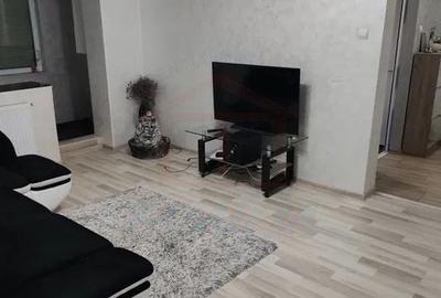 Apartament cu 3 camere semidecomandat în Micro 17 - 5